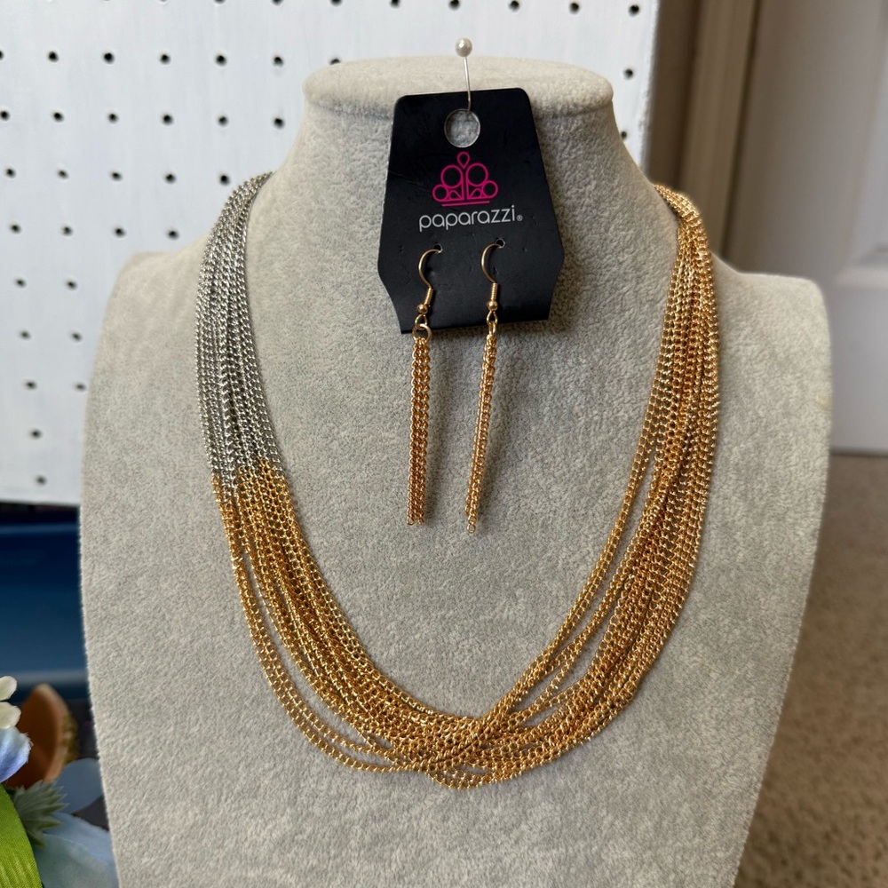 Paparazzi Dual-Tone Gold and Silver Necklace Set